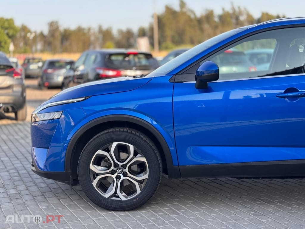Nissan Qashqai 1.3 DIG-T N-Connecta LED+SKY