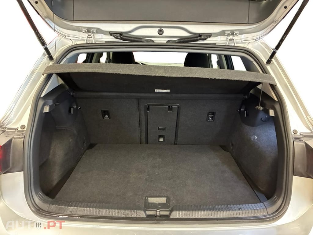 Volkswagen Golf 1.0 eTSi OPF Active DSG