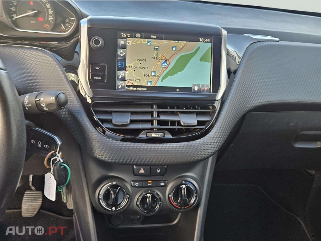 Peugeot 2008 1.2 PureTech Shine Style