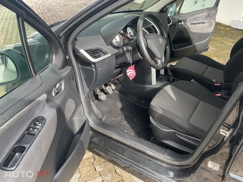 Peugeot 207 1.4 16V Active