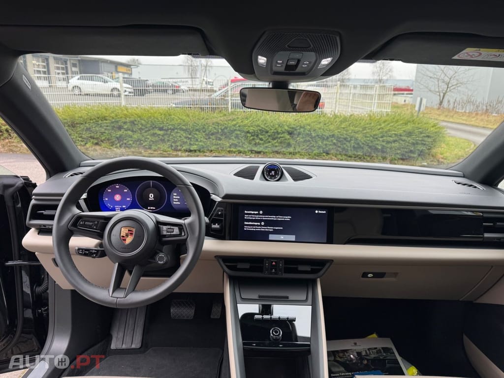 Porsche Macan 4