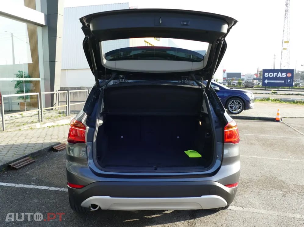 BMW X1 16 d sDrive — fotografia 12