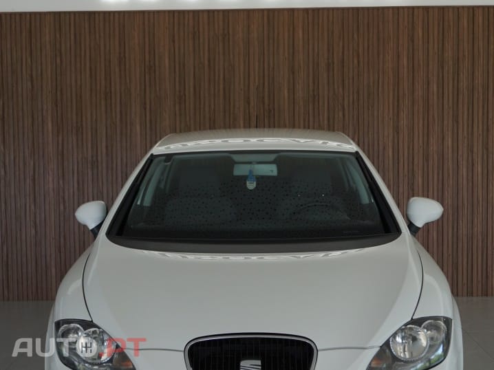 SEAT Leon 1.4 TSI Reference — fotografia 23