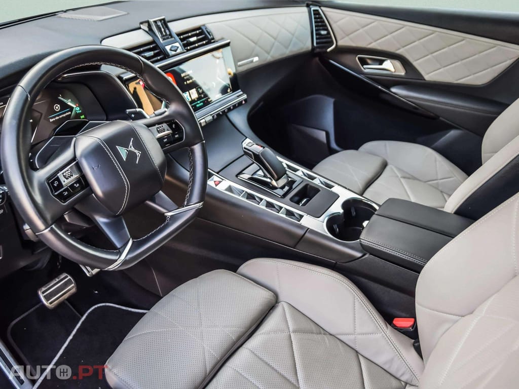 DS DS7 Crossback E-Tense 4x4 Rivoli 300cv