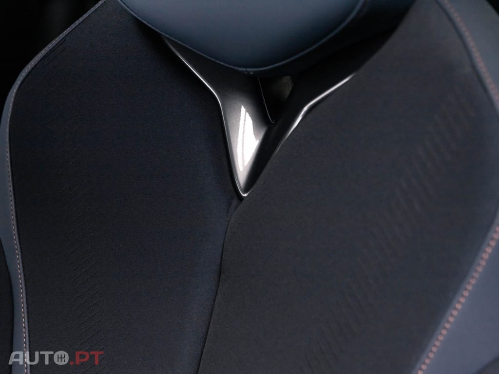 Cupra Terramar 1.5 e-Hybrid Tribe Edition DSG