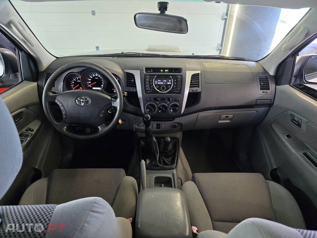 Toyota Hilux 2.5 D-4D 4WD CD AC