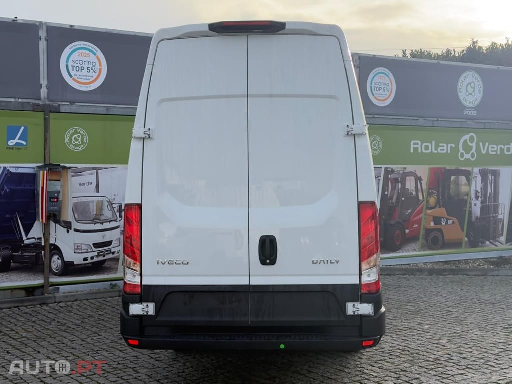 Iveco Daily L 5  H 3  MOTOR 3.0  180 CAVALOS