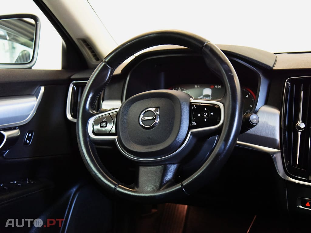 Volvo V90 2.0 D4 Momentum Geartronic