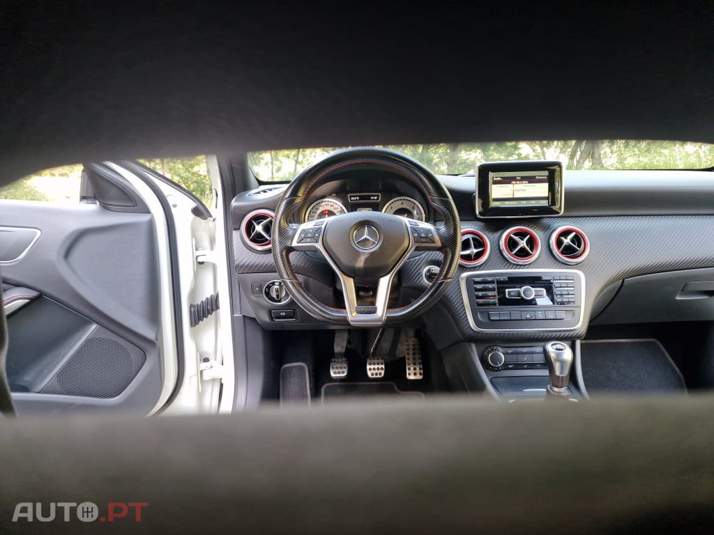 Mercedes-Benz A 180 d AMG Line