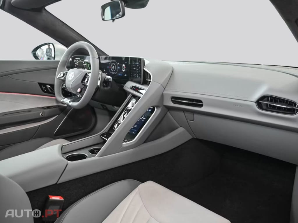 MG Cyberster E-Roadster 