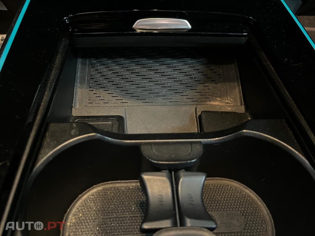 Mercedes-Benz GLA 250 e AMG LINE
