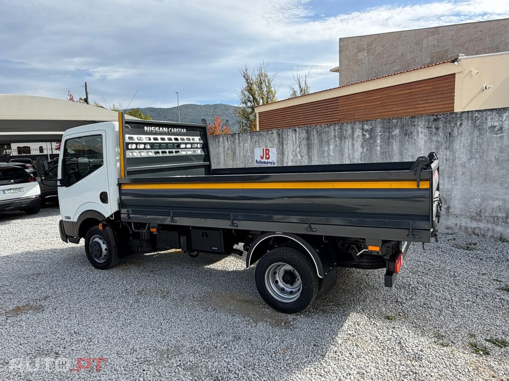 Nissan Cabstar 2.5 dCI 3LUG Tri-Basculante 62.000 Kms