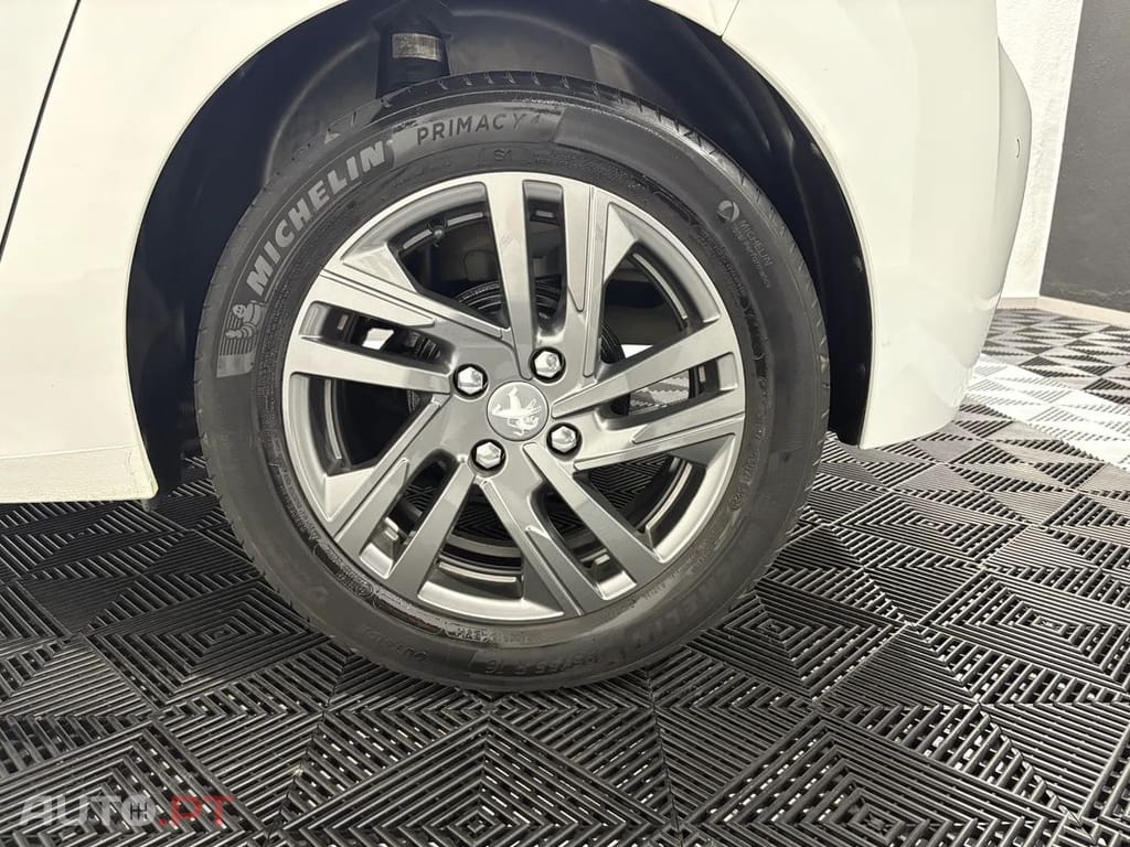 Peugeot 208 PureTech 75 Active