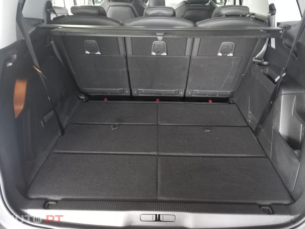 Peugeot 5008 1.5 BlueHDi Allure EAT8