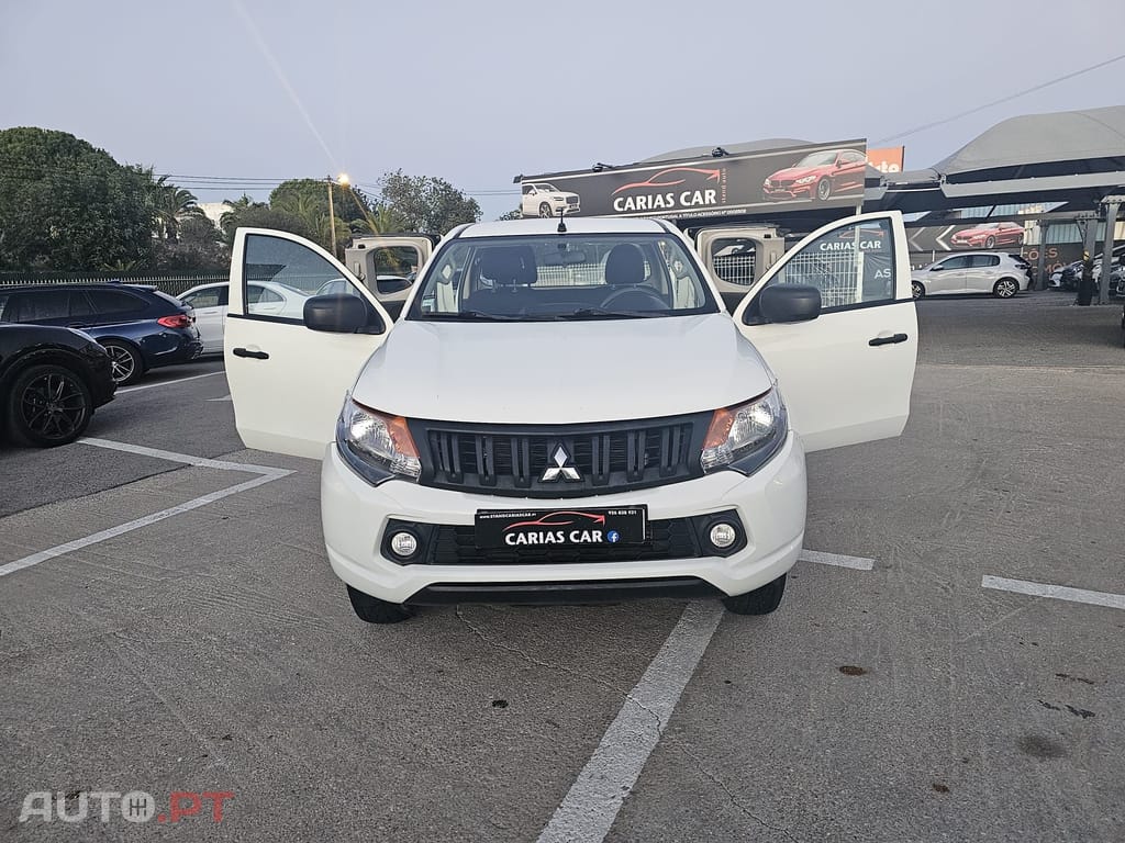 Mitsubishi L200 2.4 DI-D CD Invite 4WD
