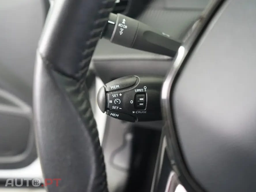 Peugeot 2008 1.2 PureTech Active