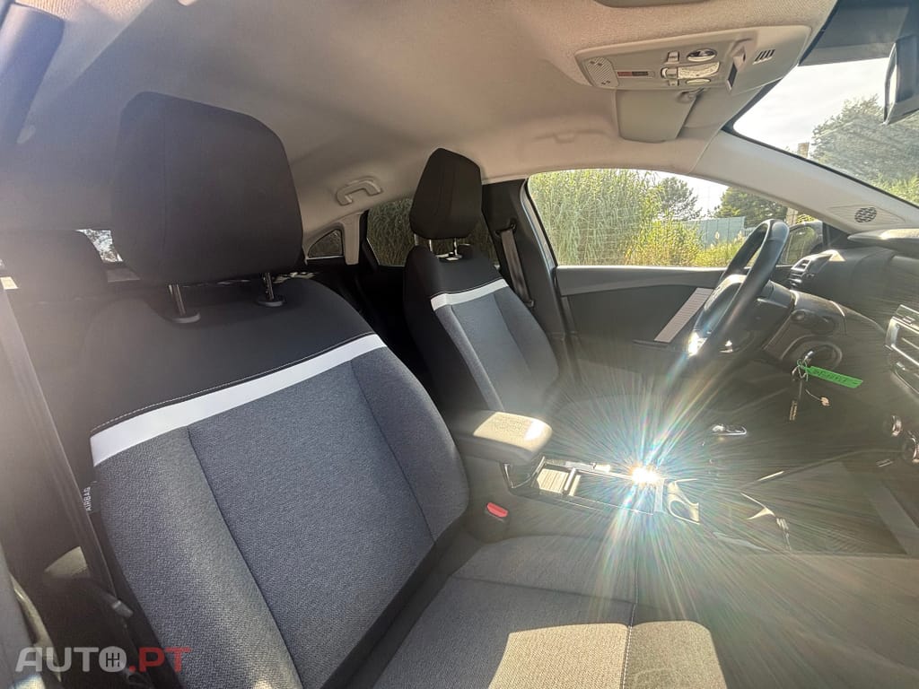 Citroen C4 PureTech 130 Stop&Start SHINE