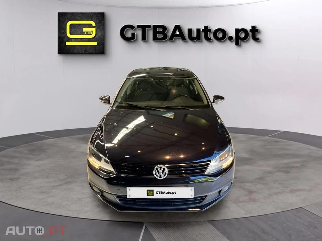 Volkswagen Jetta 1.6 TDI Advance BlueMotion
