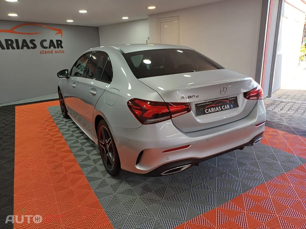 Mercedes-Benz A 180 d AMG