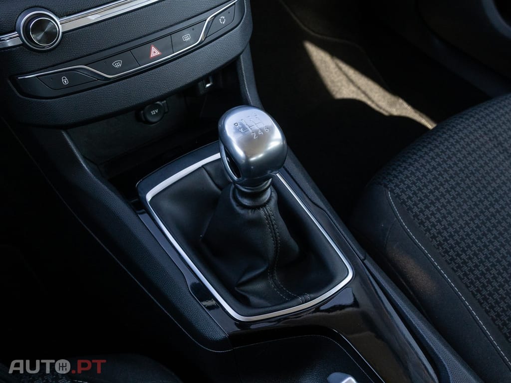 Peugeot 308 1.5 BlueHDi Business Line