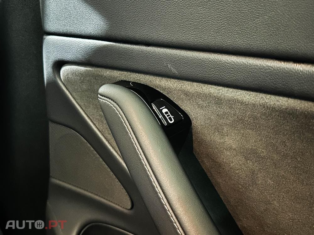 Tesla Model 3 Long-Range Dual Motor AWD