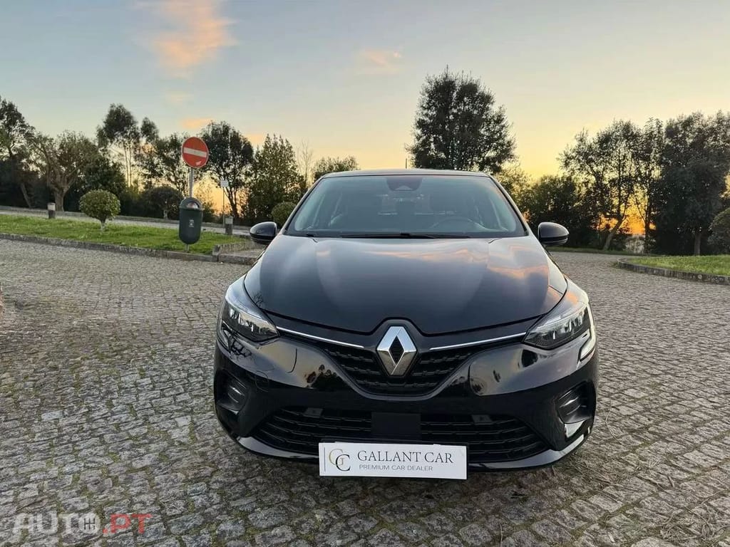 Renault Clio 1.6 E-Tech Intens