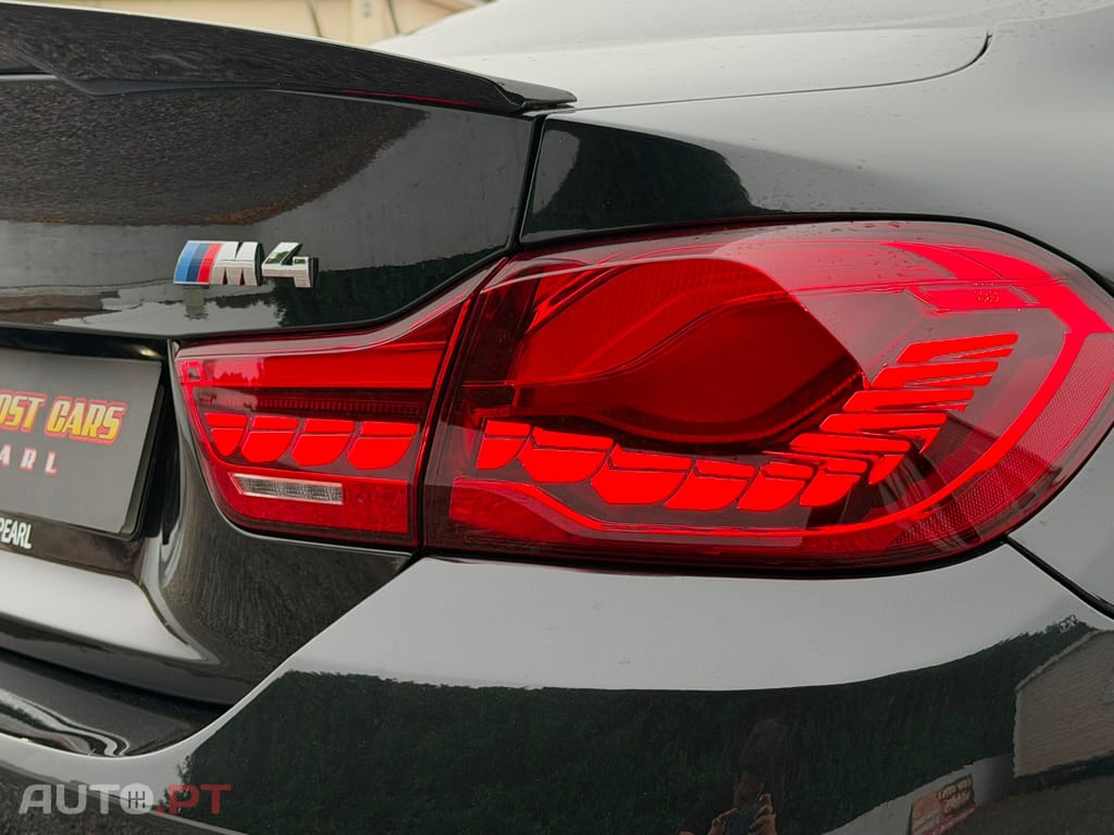 BMW M4 Auto