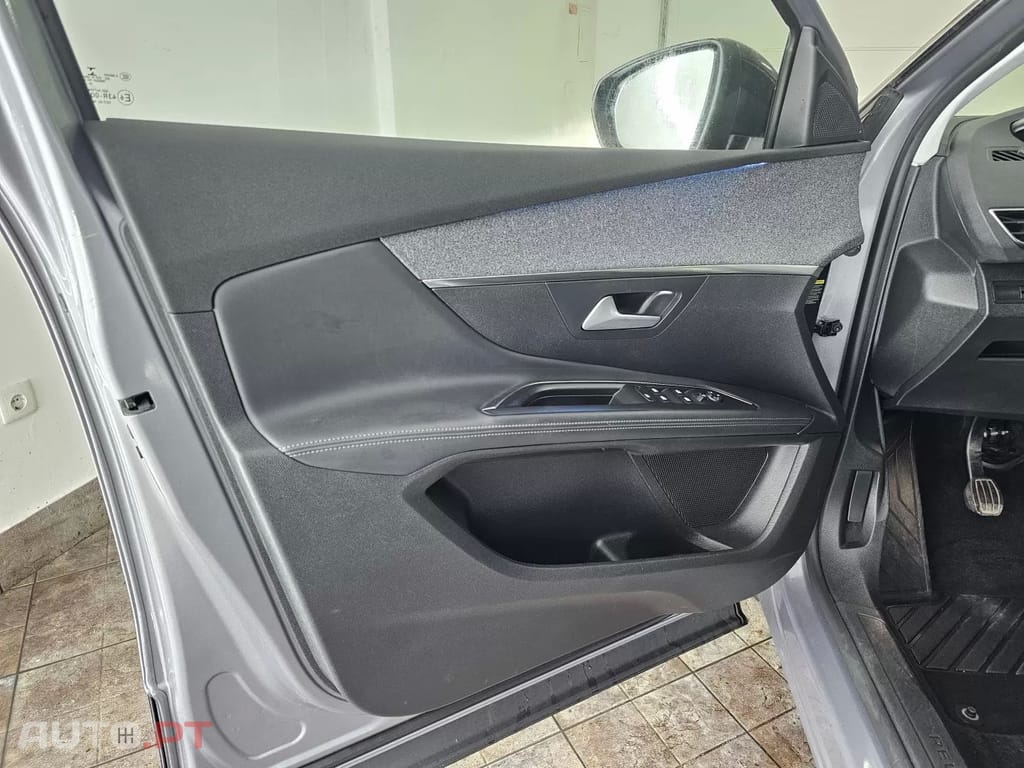 Peugeot 5008 1.5 BlueHDi Allure Baixo Consumo