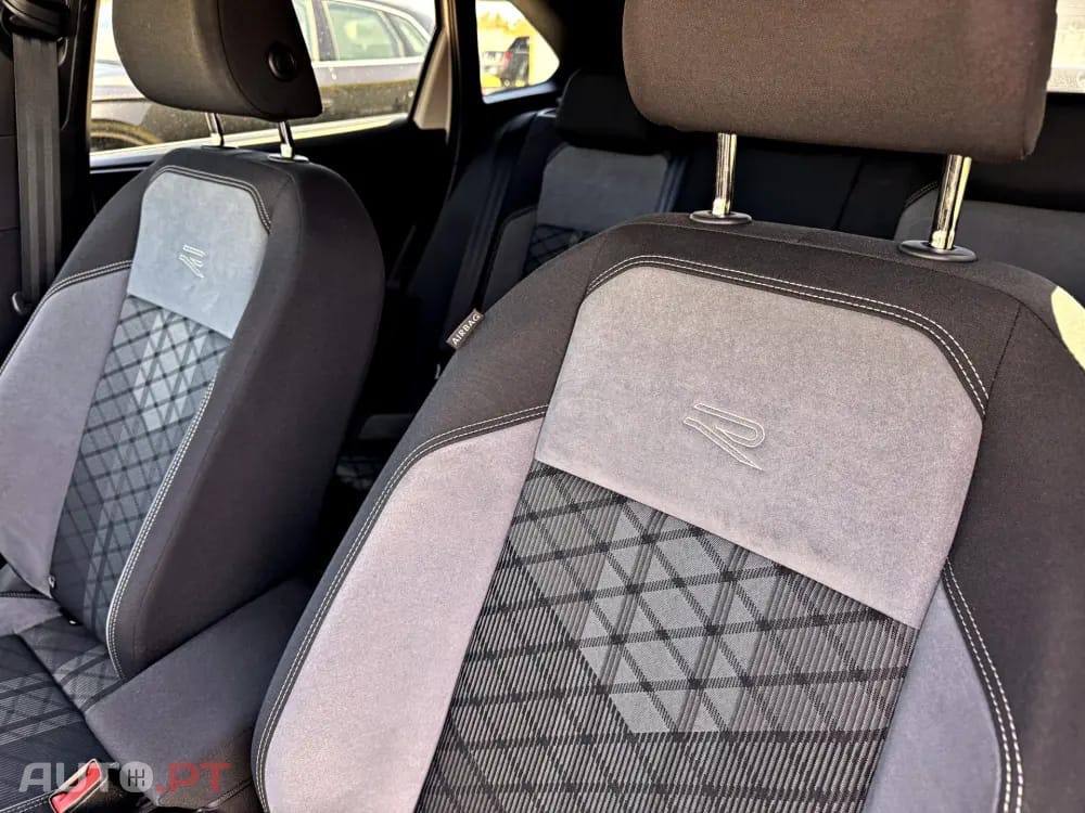 Volkswagen Taigo 1.0 TSI R-Line DSG