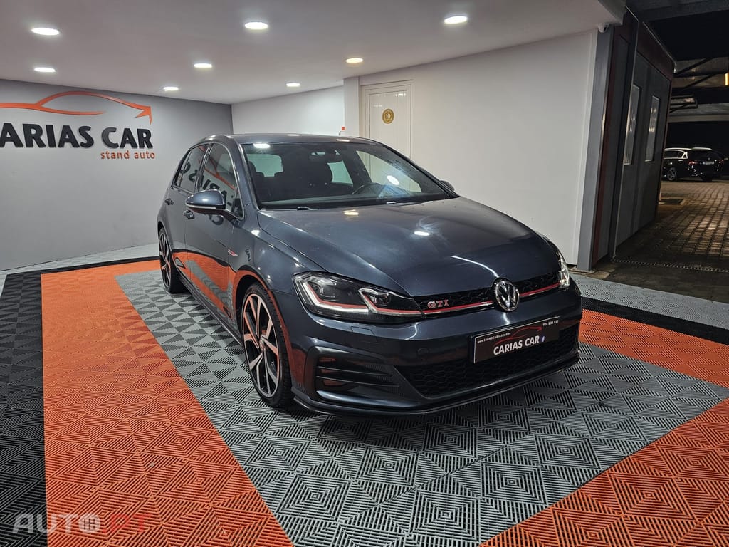 Volkswagen Golf 2.0 TSI GTI DSG Performance