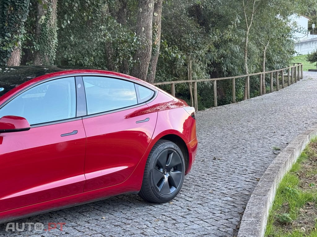 Tesla Model 3 Standard Range Plus RWD