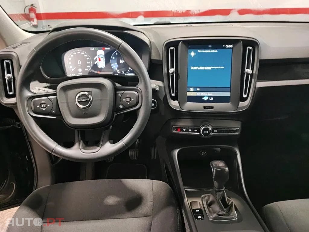 Volvo XC40 1.5 T2 Momentum Core