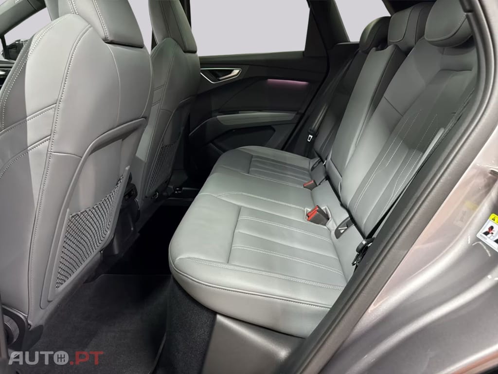 Audi Q4 E-Tron 40 S LINE I.V.A DEDUTIVEL 