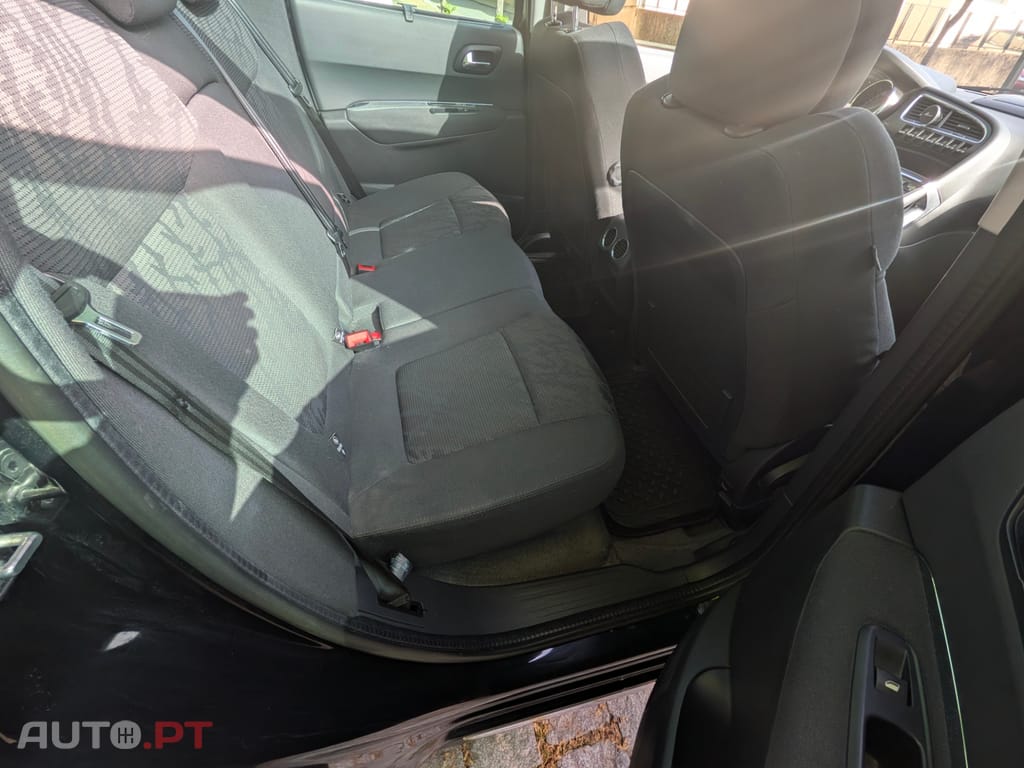 Peugeot 3008 Sport Allure 1.6 HDI 115 CV