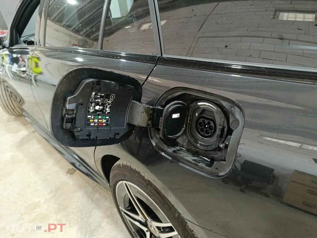 Mercedes-Benz C 300 e AMG Line