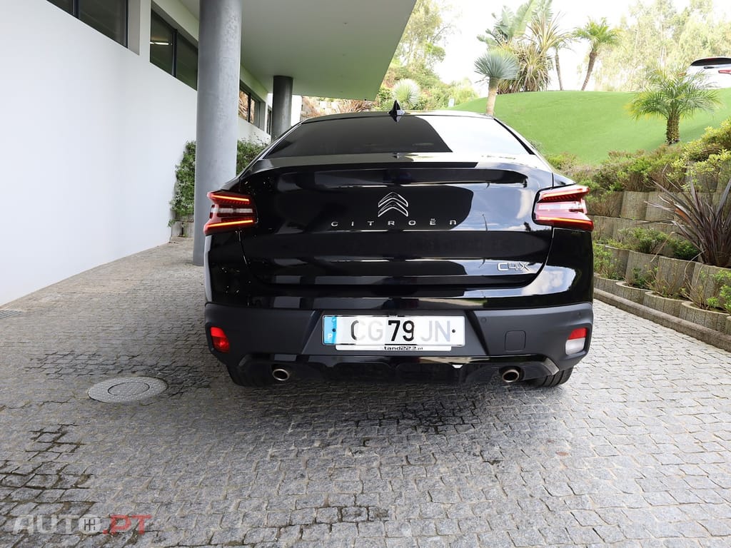Citroen C4 X 1.2 PureTech Shine EAT8