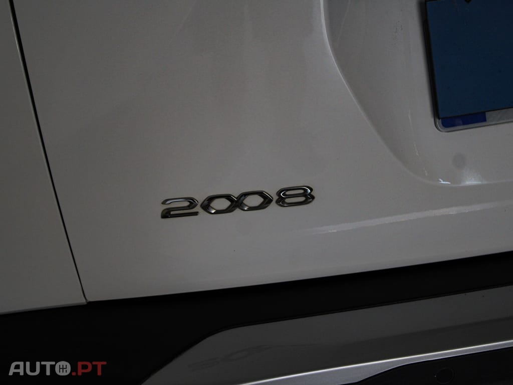 Peugeot 2008 1.5 BlueHDi Active Pack EAT8