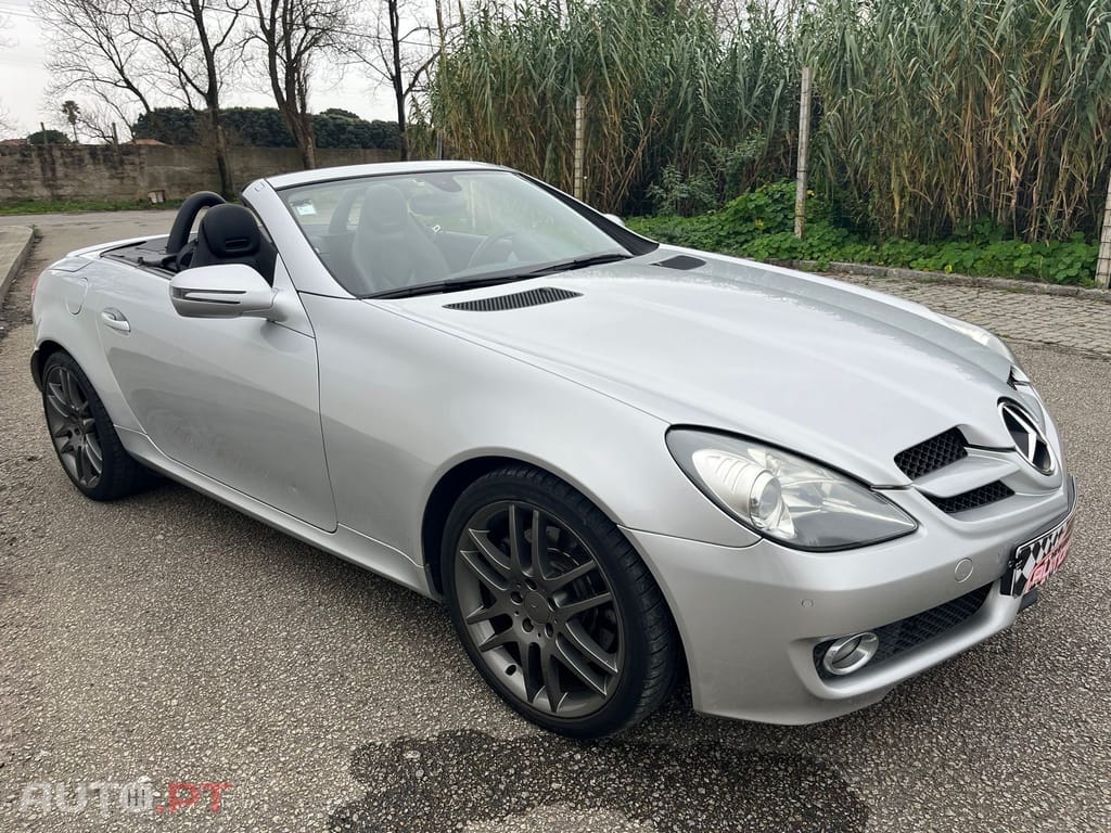 Mercedes-Benz SLK 200 Outro