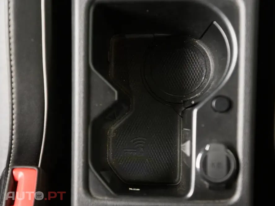 Volkswagen Golf 1.5 eTSI R-Line DSG