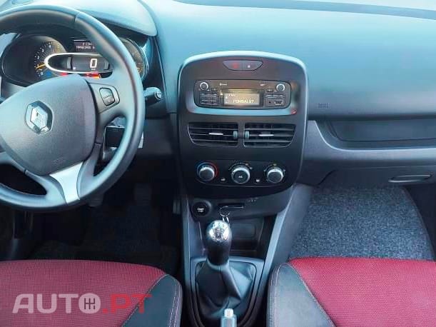 Renault Clio 1.5 dCi Zen / 89€ mês