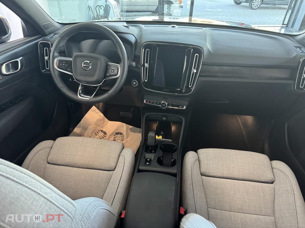 Volvo XC40 1.5 T4 PHEV Core