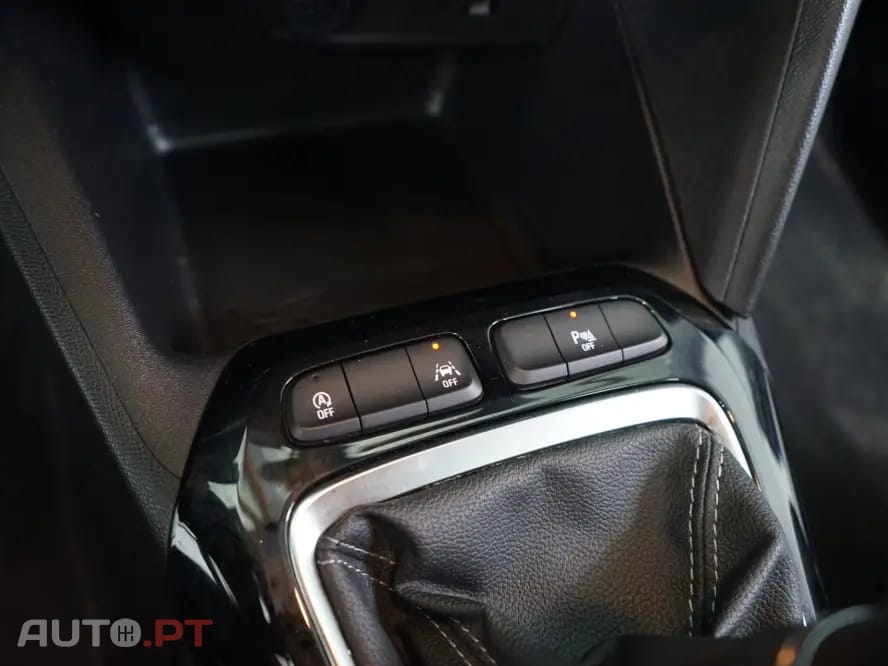 Opel Corsa 1.2 Edition — fotografia 28
