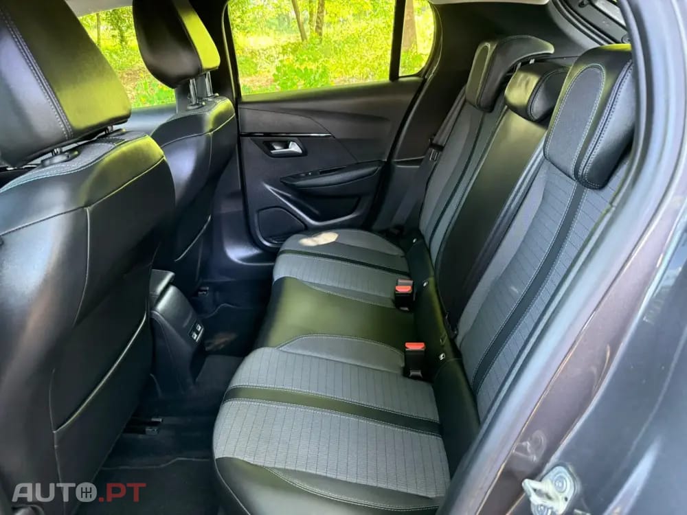 Peugeot 208 1.2 PureTech Allure Pack EAT8