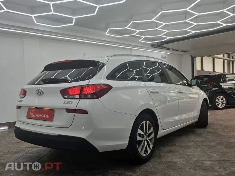 Hyundai i30 1.0 T-GDi Comfort+Navi — fotografia 28