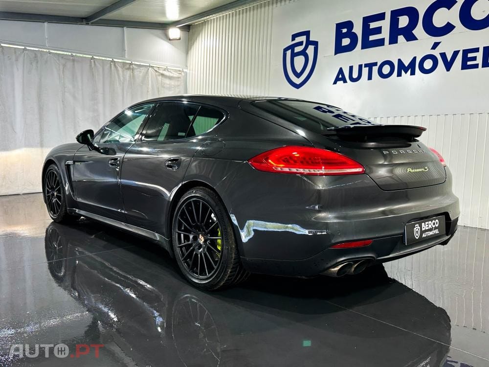 Porsche Panamera S E-Hybrid