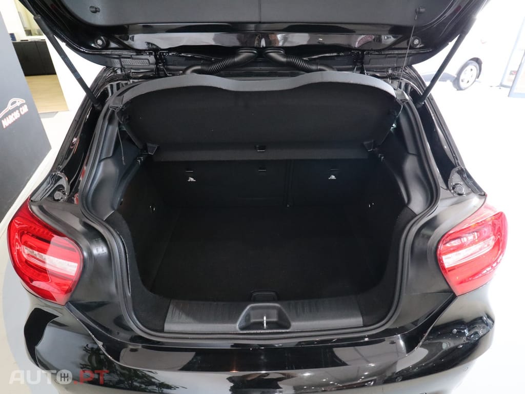 Mercedes-Benz A 180 d AMG Line