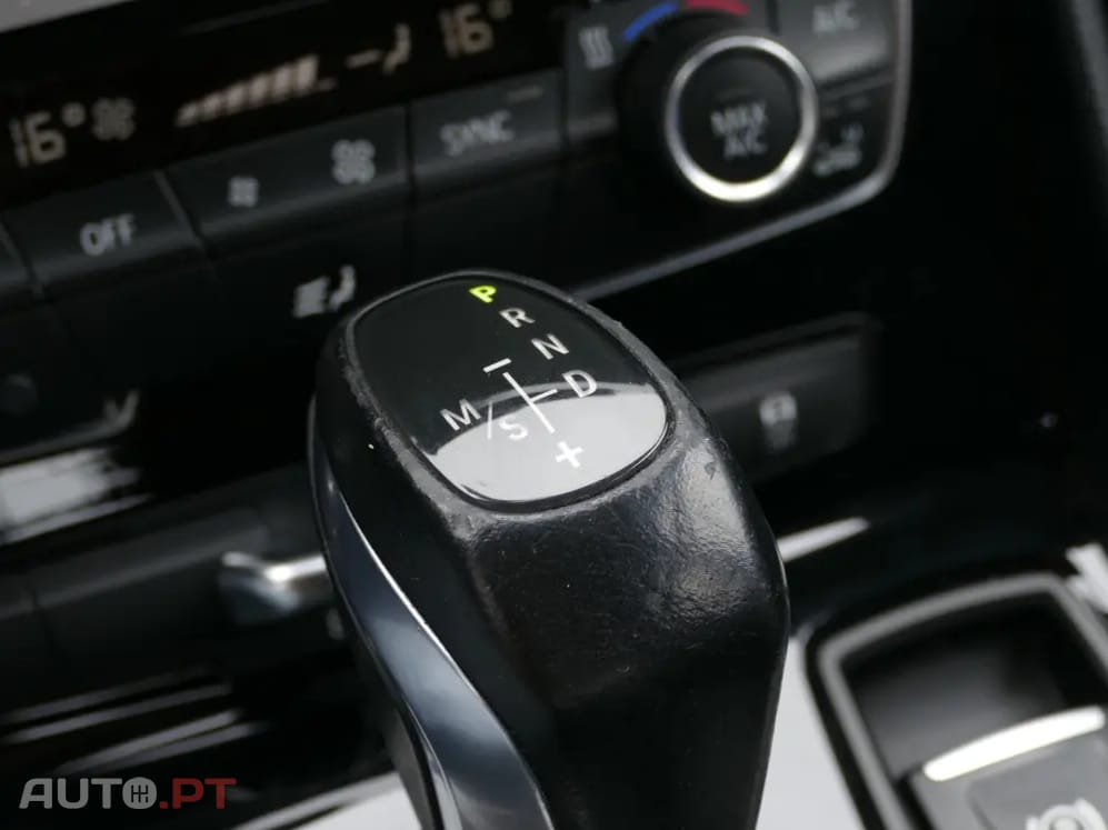 BMW 216 d Advantage Auto