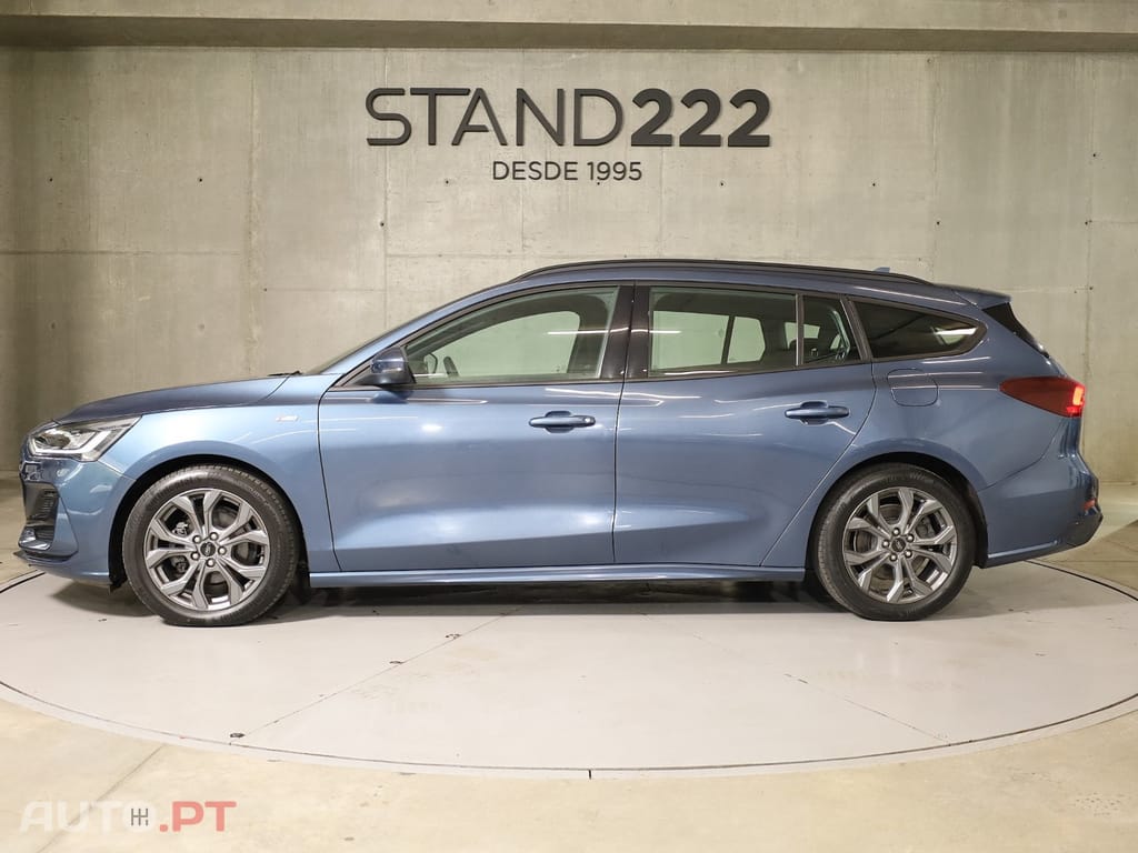 Ford Focus SW 1.0 EcoBoost MHEV ST-Line Aut — fotografia 8