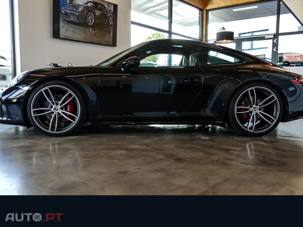 Porsche 911 Carrera 4 S Sport