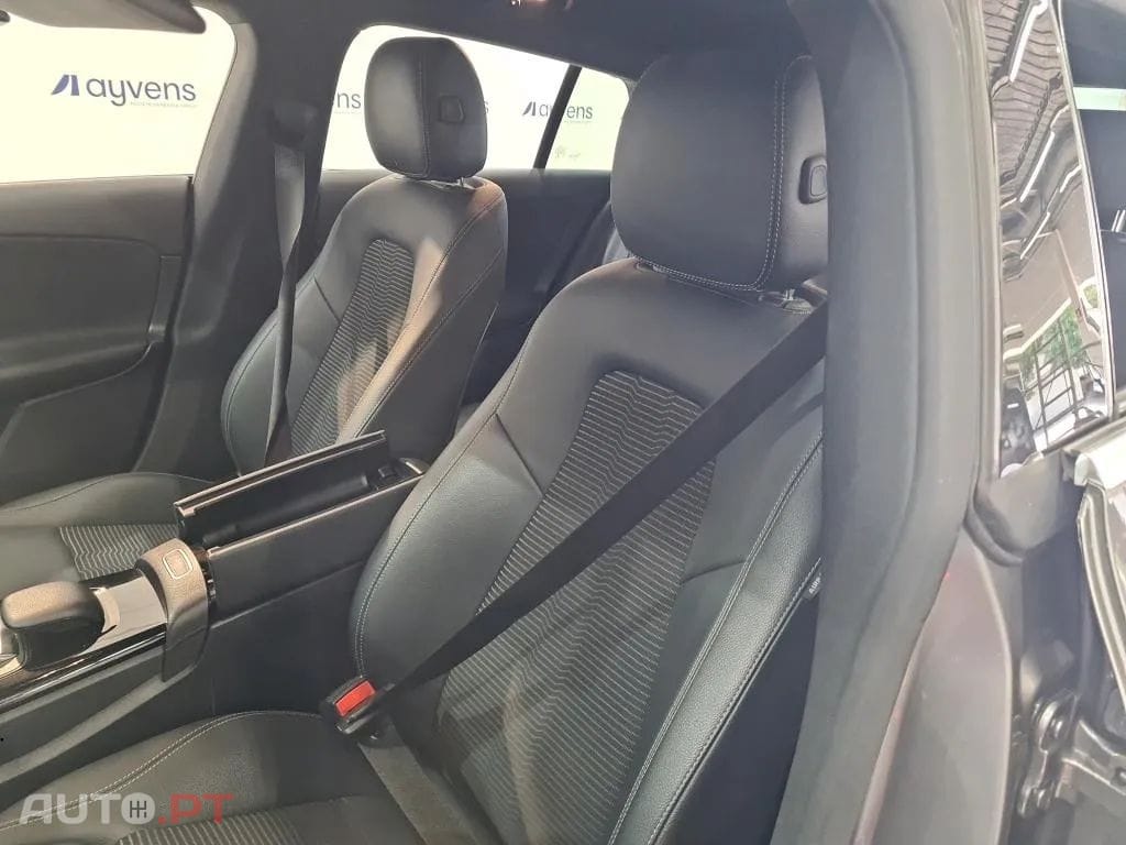 Mercedes-Benz CLA 250 e Shooting Brake Style Plus